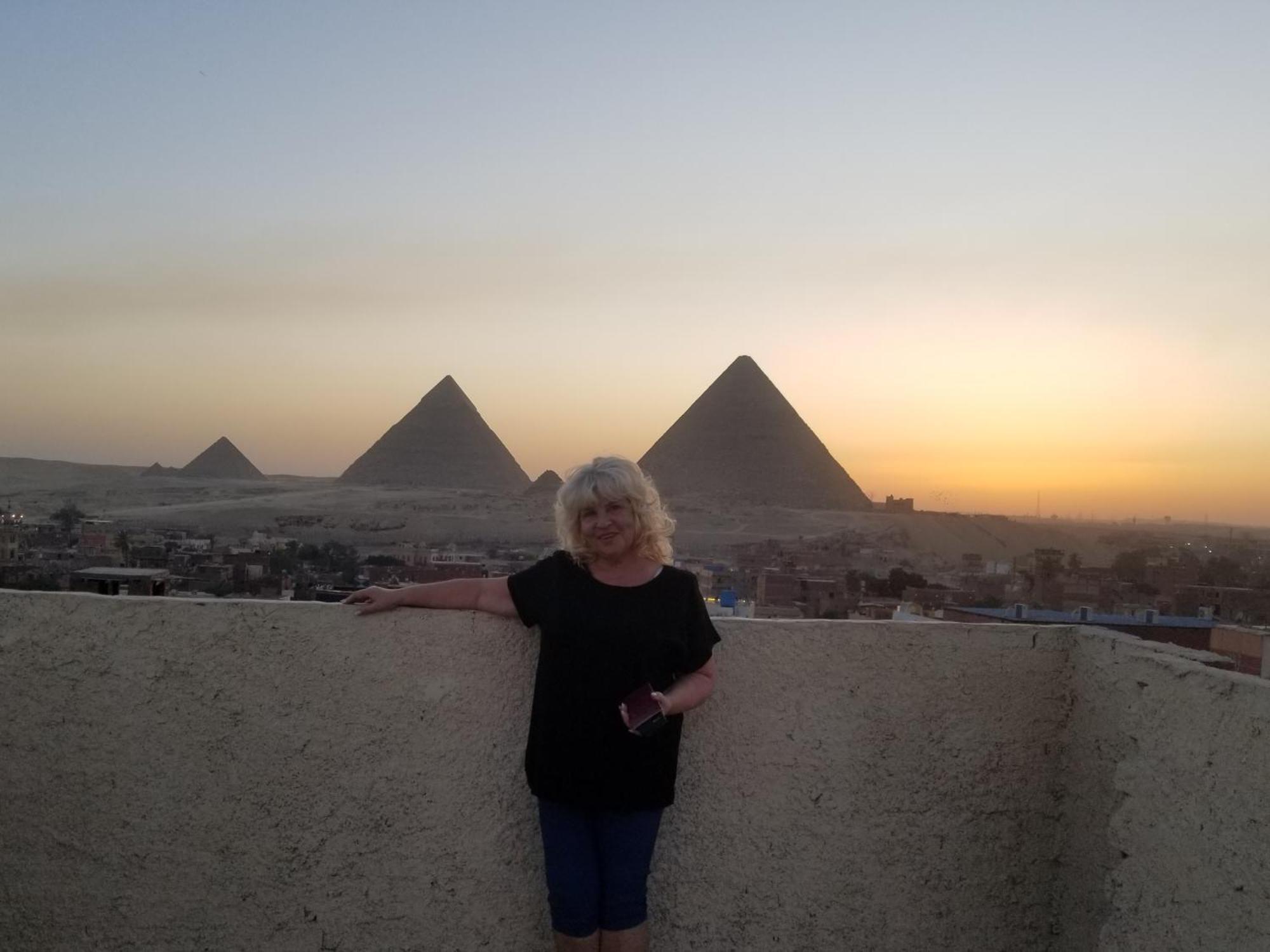 Rixsos Pyramids Inn Nazlet el-Sîsi エクステリア 写真